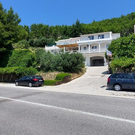 Apartments Dana Omiš Exteriör bild