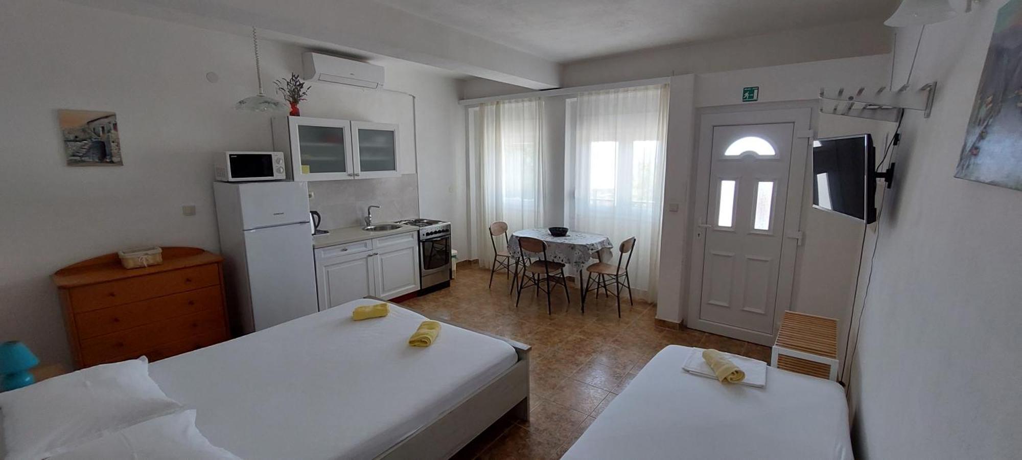 Apartments Dana Omiš Rum bild